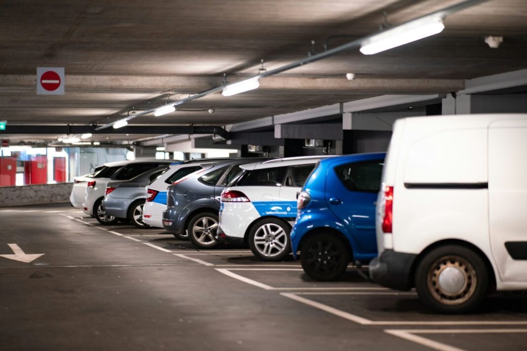 When a Work Van Goes Missing: What a Vehicle Tracker Changes